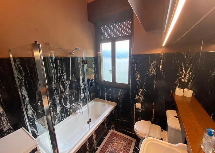 Σπίτι διακοπών Suitecastlelakeview 1 *